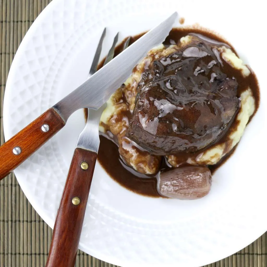 tender-pork-cheek-in-wine-sauce